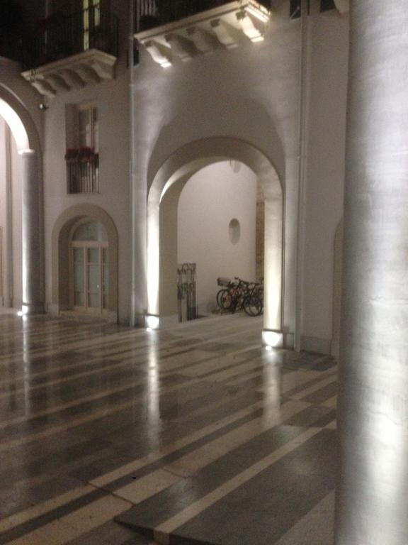 Appartamento In Palazzo Lampedusa Palermo Exterior foto